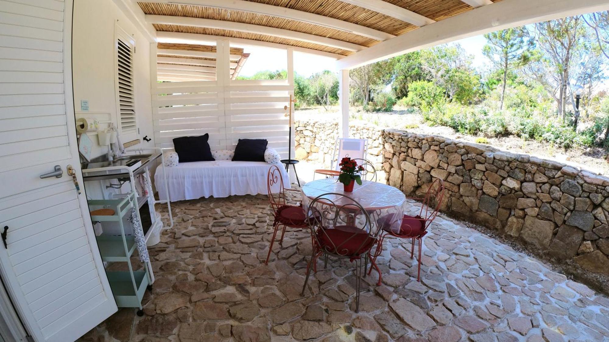 Monti Russu Natural Guest House Aglientu Exterior foto